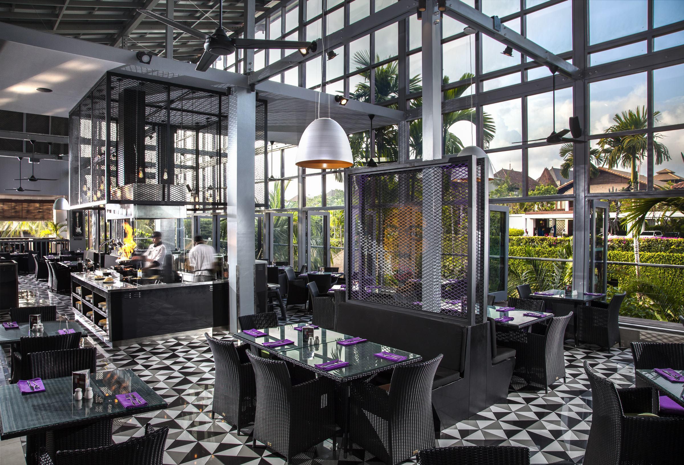 Hard Rock Hotel Bali Kuta Lombok Esterno foto The interior of the restaurant