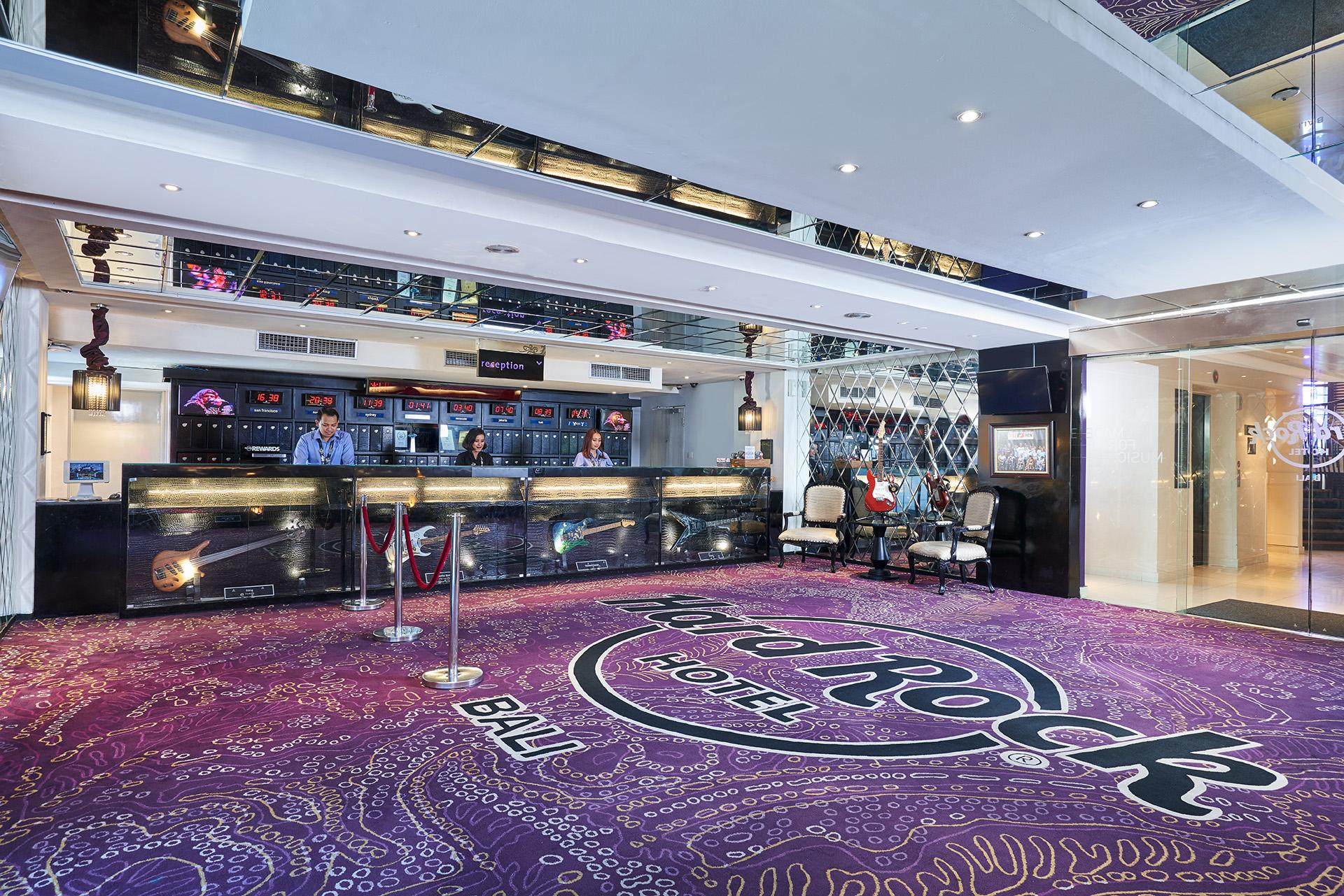 Hard Rock Hotel Bali Kuta Lombok Esterno foto Lobby of the hotel