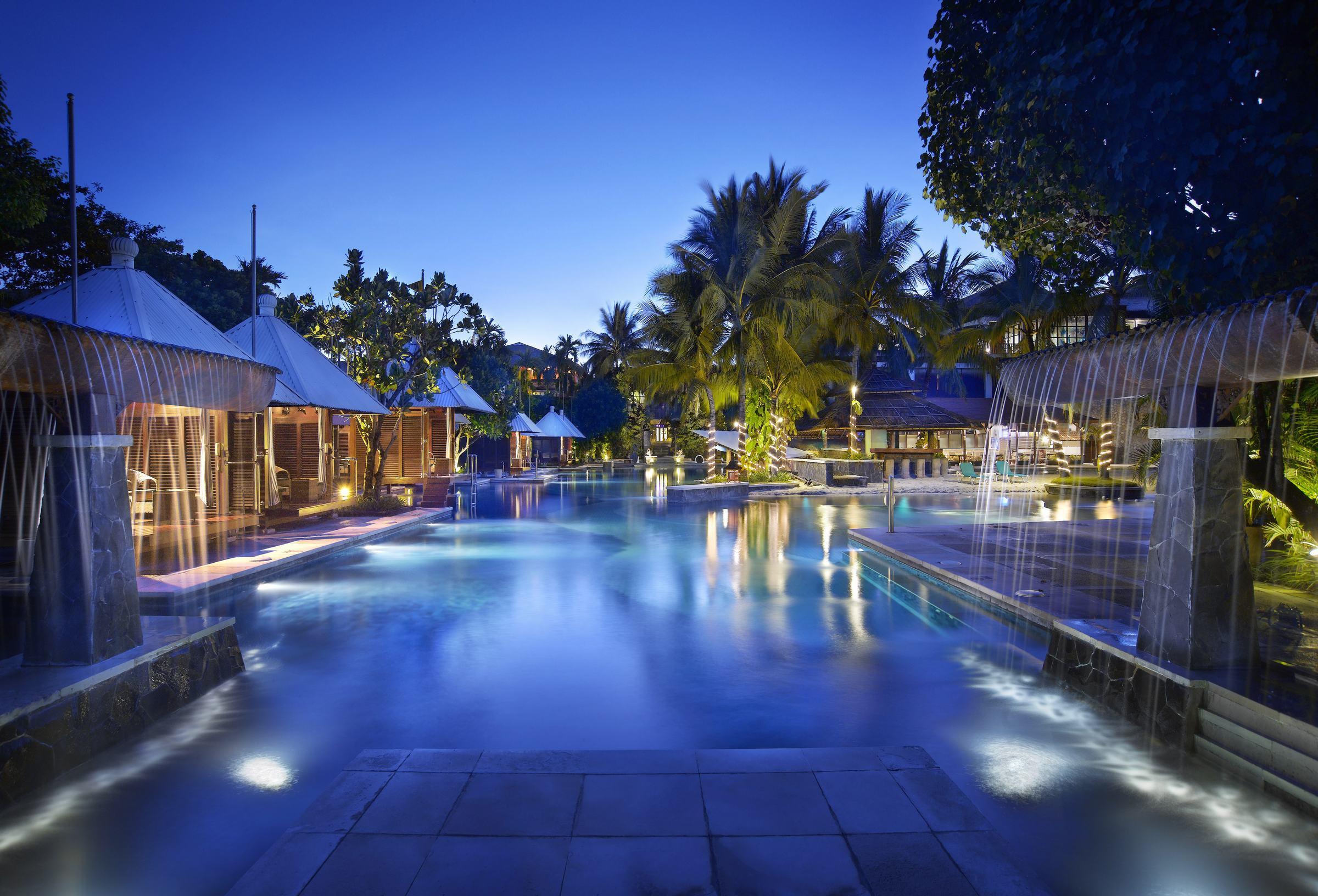 Hard Rock Hotel Bali Kuta Lombok Esterno foto The swimming pool at the resort