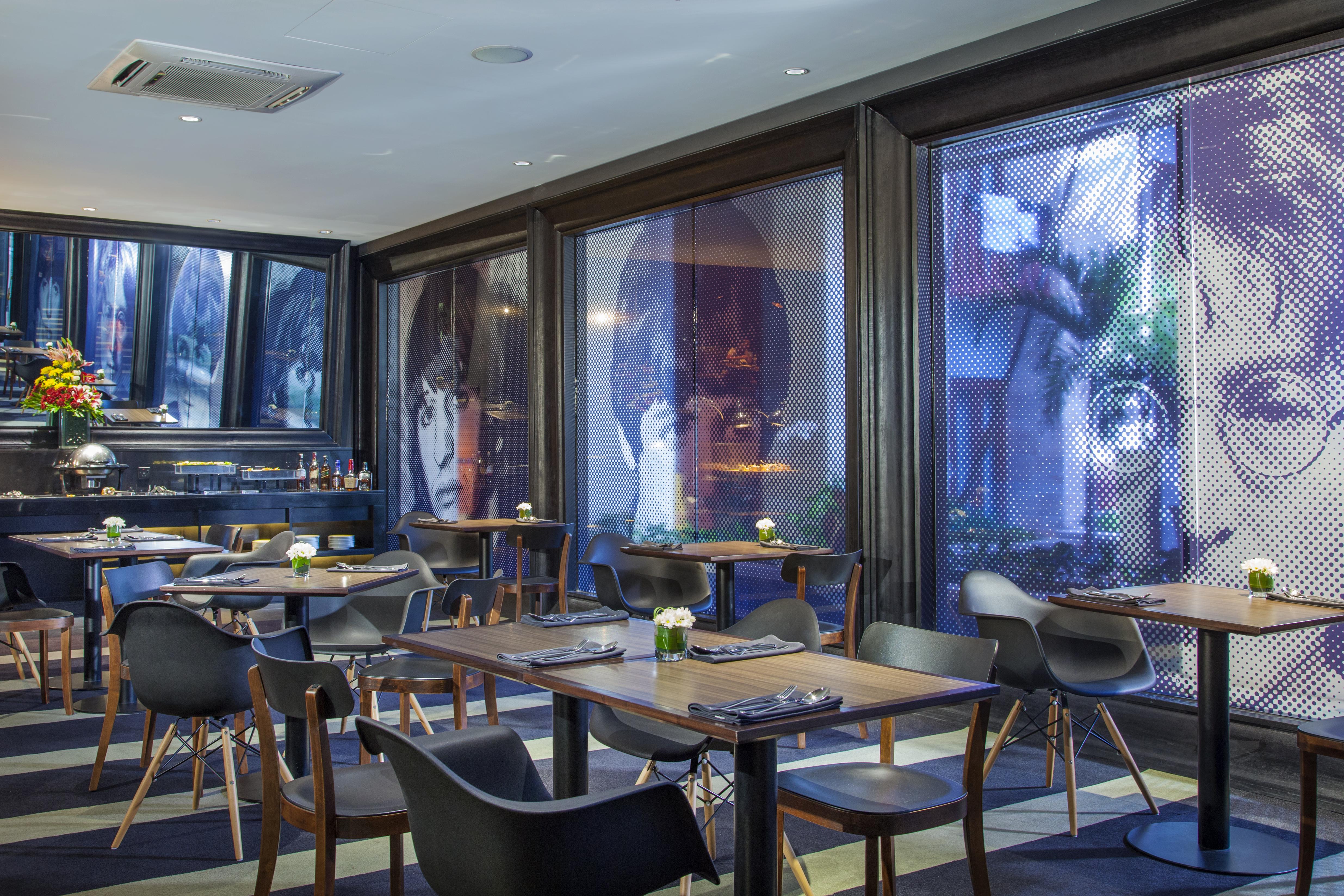 Hard Rock Hotel Bali Kuta Lombok Esterno foto The interior of the restaurant
