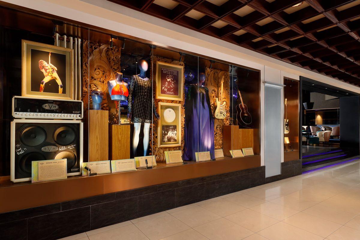 Hard Rock Hotel Bali Kuta Lombok Esterno foto The Hall of Fame