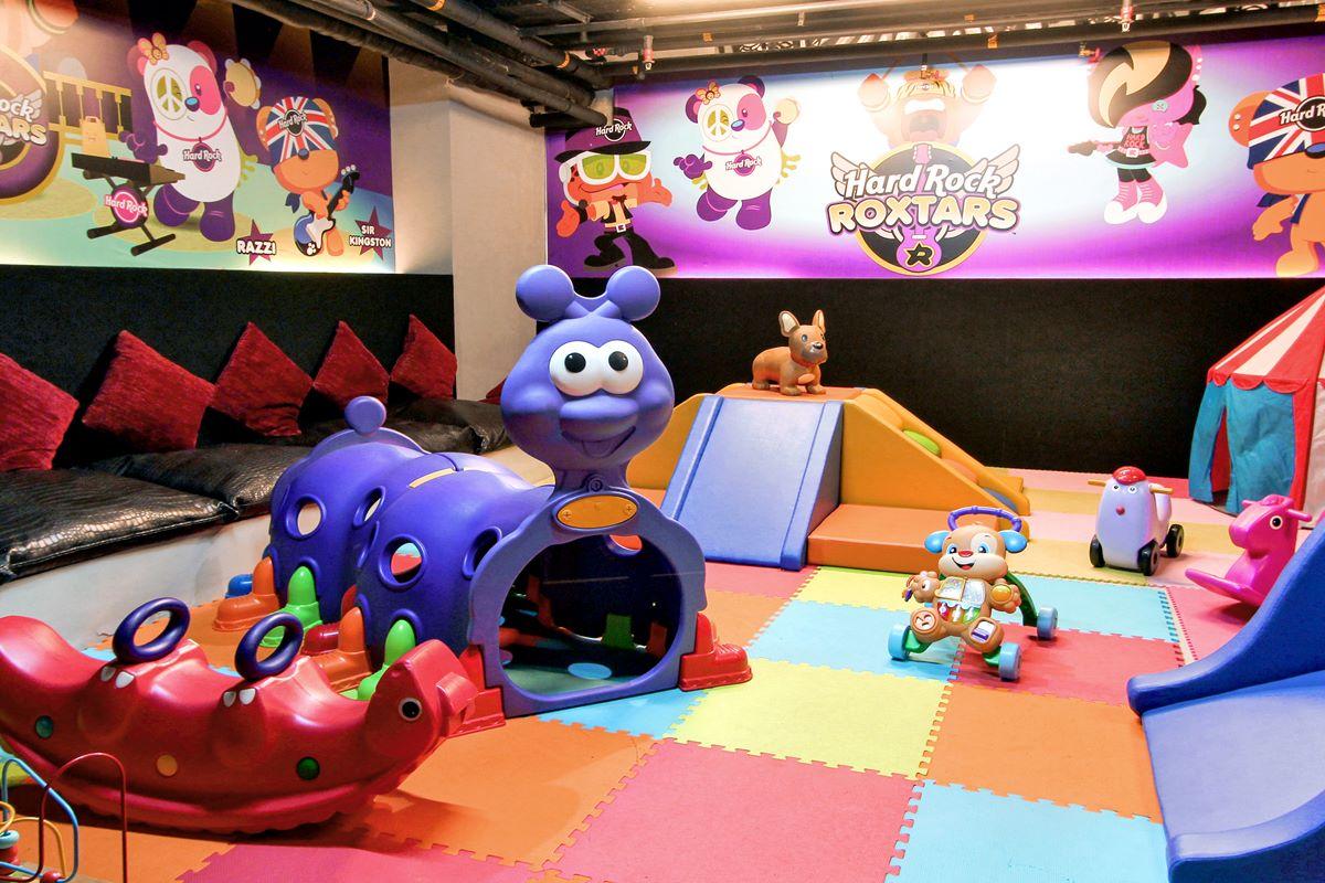 Hard Rock Hotel Bali Kuta Lombok Esterno foto The interior of a typical soft play centre