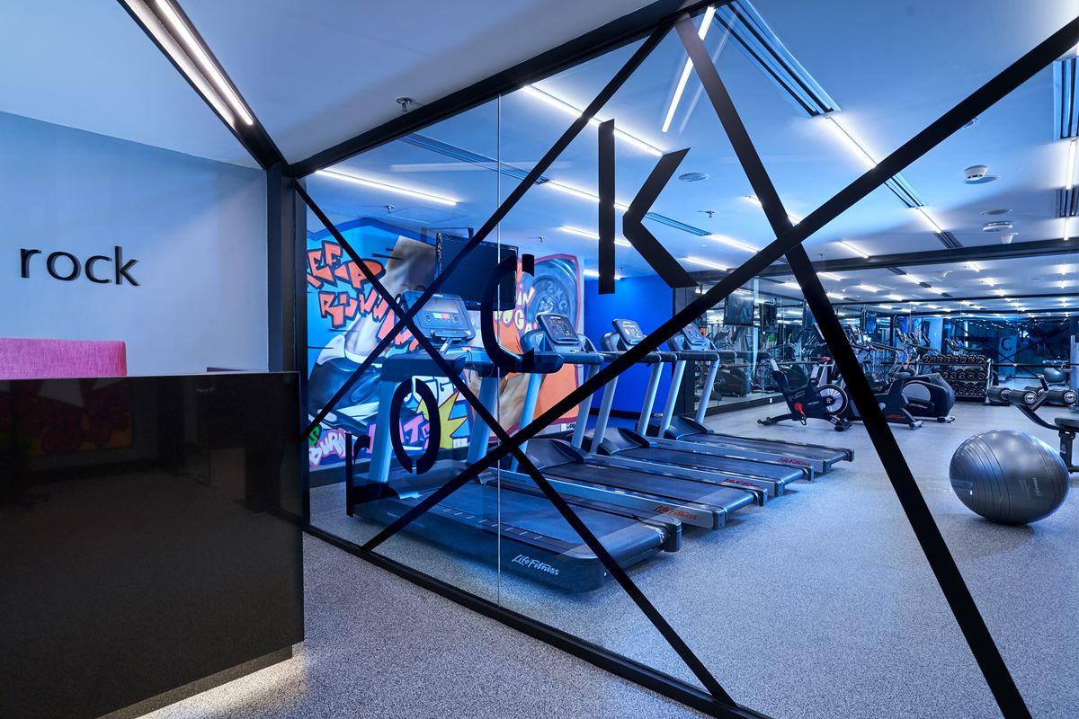 Hard Rock Hotel Bali Kuta Lombok Esterno foto Anytime Fitness, Hong Kong