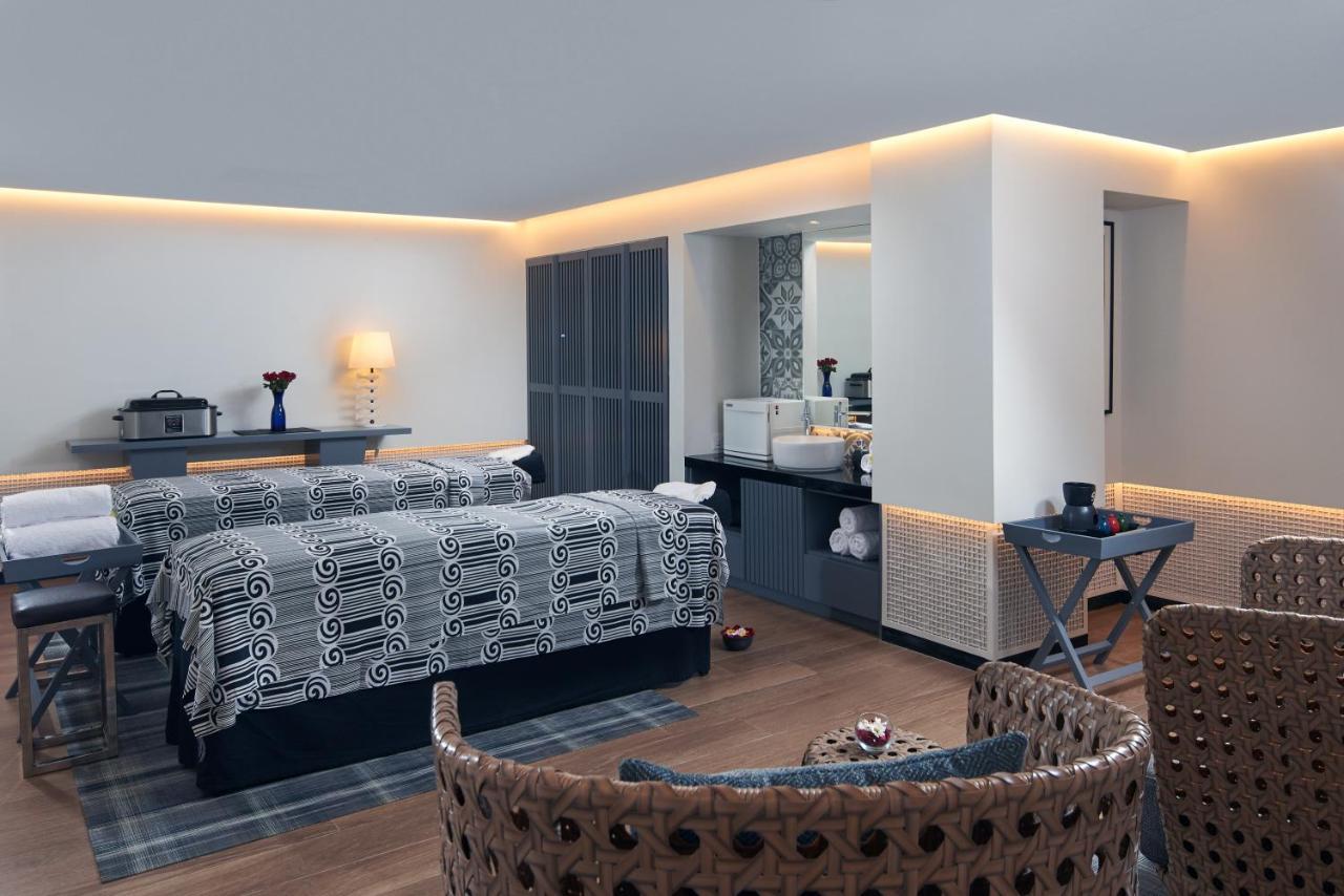 Hard Rock Hotel Bali Kuta Lombok Esterno foto A room at the hotel